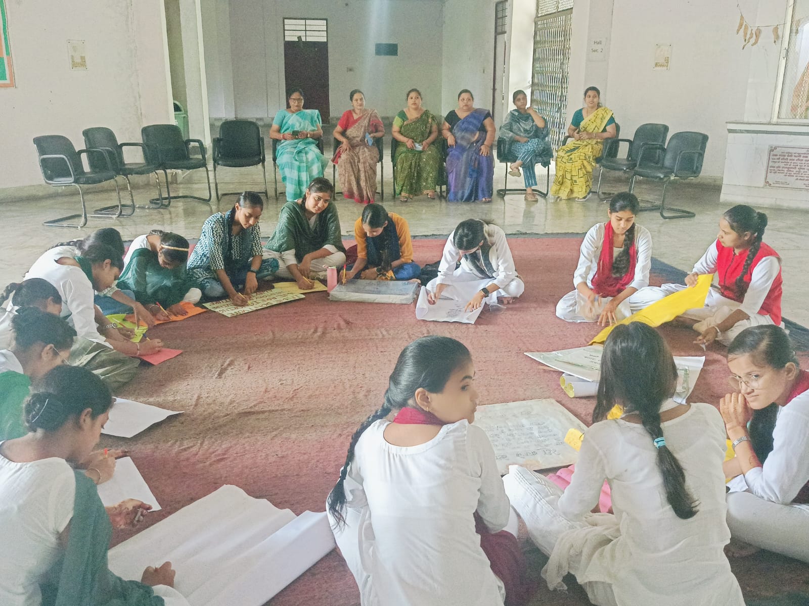 स्लोगन प्रतियोगिता में छात्राओं ने बढ़चढ़कर लिया भाग, निकाली रैली